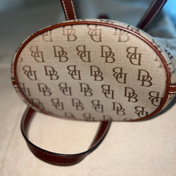 Signature Logo Bucket Handbag - Picture 9 of 9